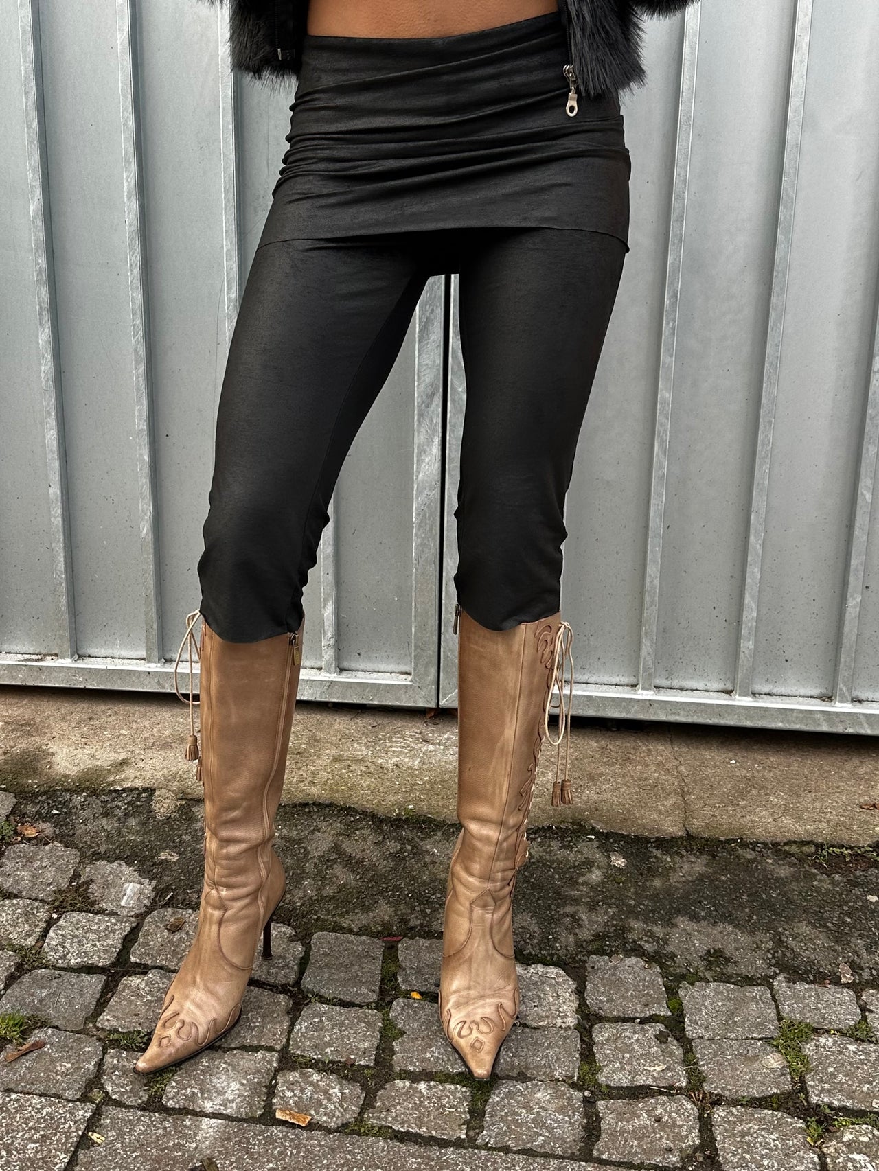 Anthracite  Capri Pants