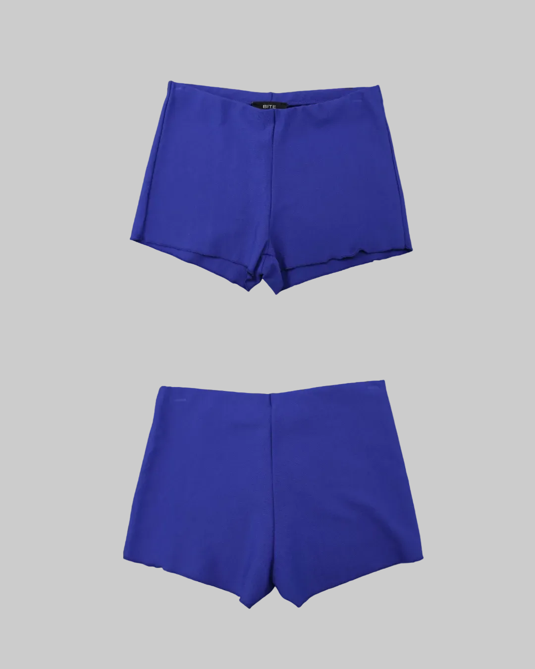 HOT PANTS